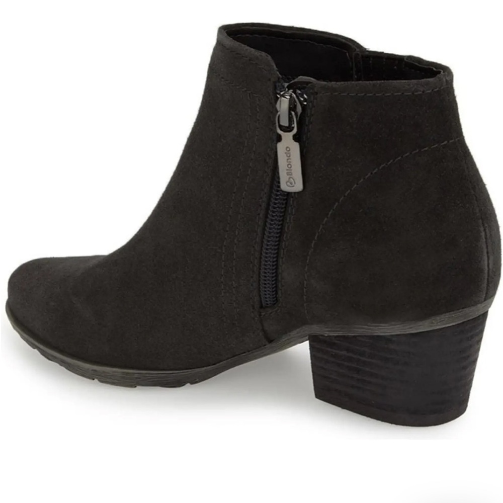 Great condition. Blondi Valli waterproof booties. Size 9w